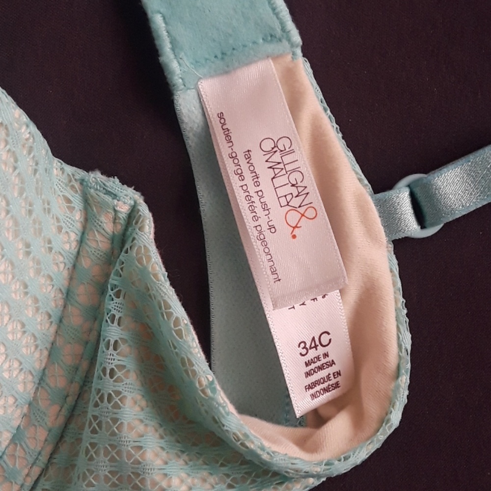 Bras - Picture 5 of 8